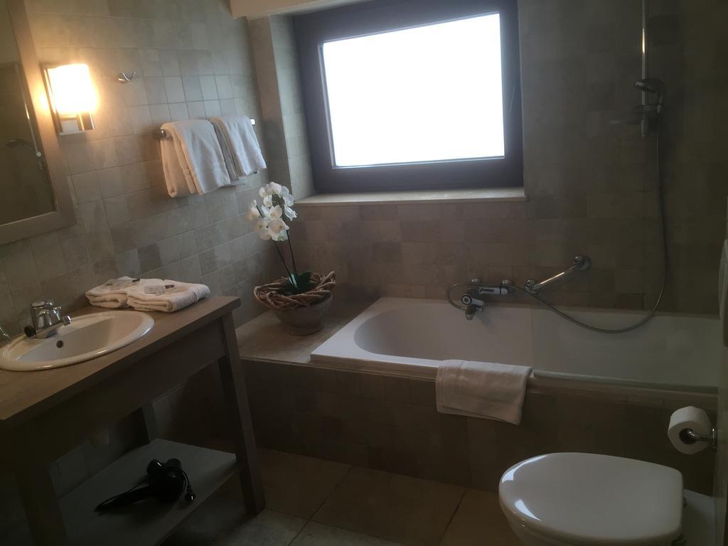 ברוז' Hotel Atlas מראה חיצוני תמונה
