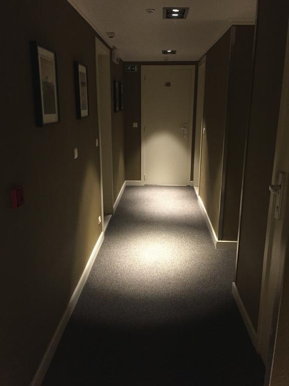 ברוז' Hotel Atlas מראה חיצוני תמונה