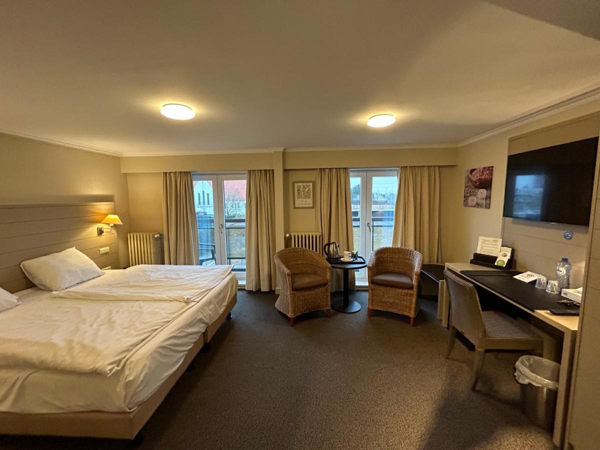 ברוז' Hotel Atlas מראה חיצוני תמונה
