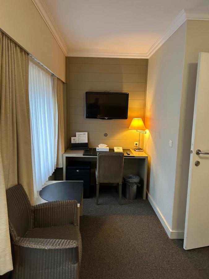 ברוז' Hotel Atlas מראה חיצוני תמונה