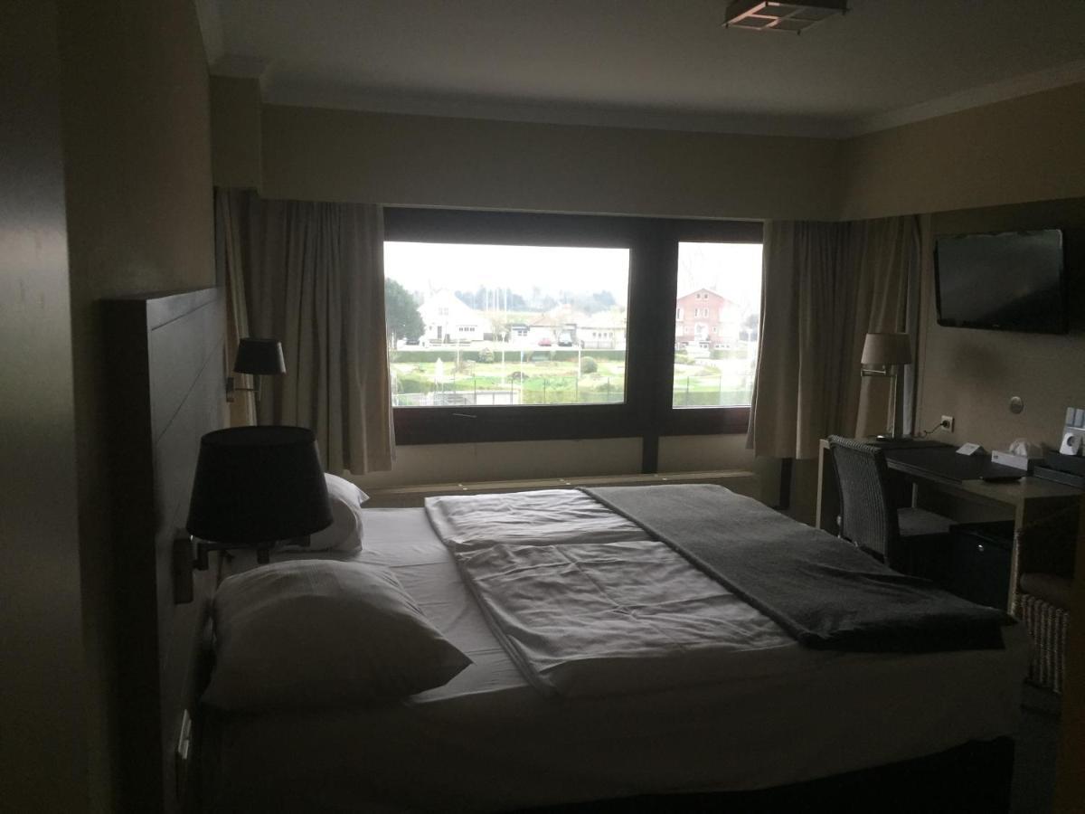 ברוז' Hotel Atlas מראה חיצוני תמונה