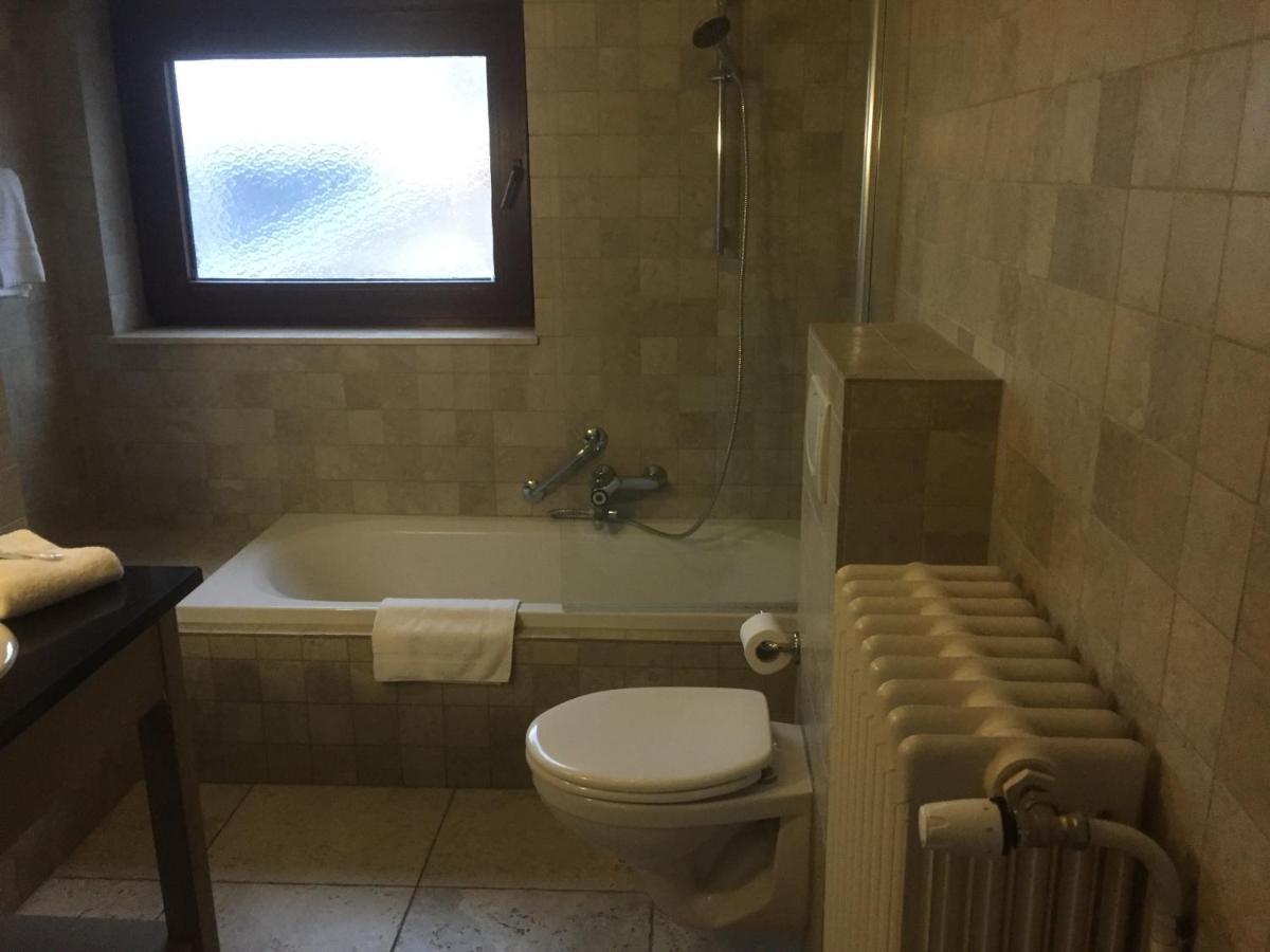 ברוז' Hotel Atlas מראה חיצוני תמונה