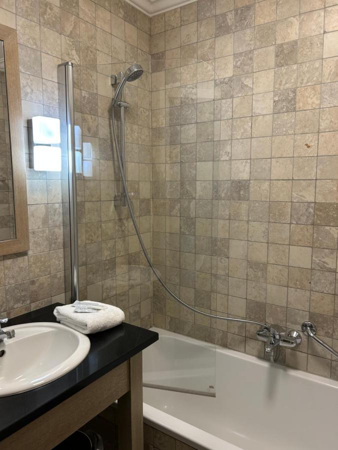 ברוז' Hotel Atlas מראה חיצוני תמונה