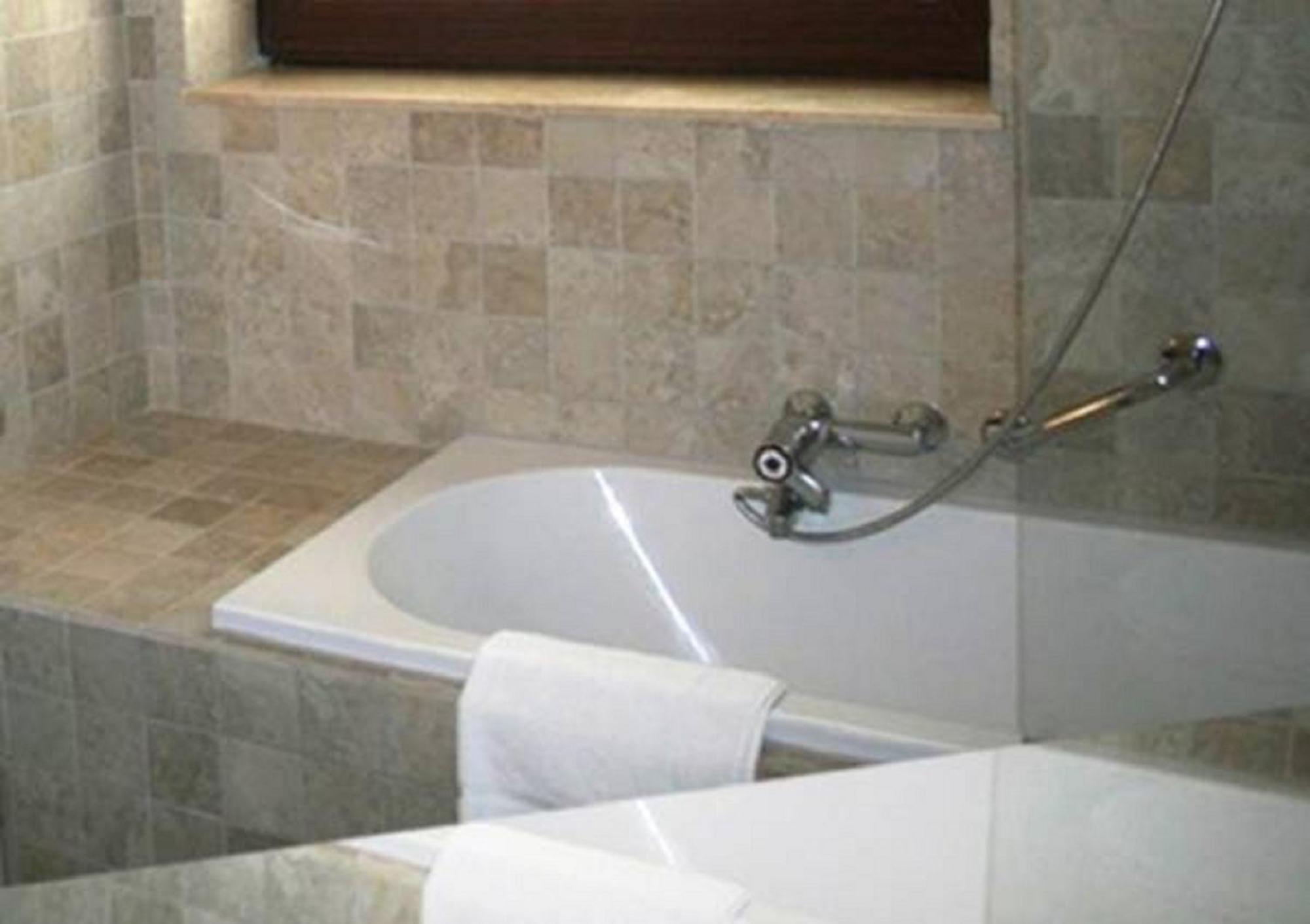 ברוז' Hotel Atlas מראה חיצוני תמונה